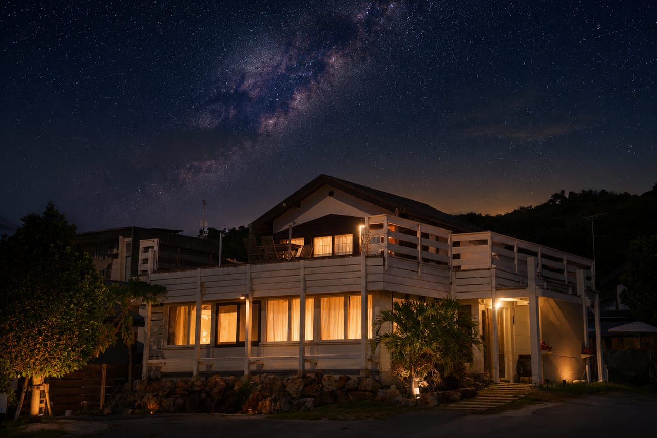 pono 02 満天の星空と天の川 — 夜のオーシャンビューヴィラ